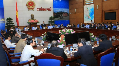 Le vice-PM à la rencontre avec une centaine de jeunes entrepreneurs exemplaires de 2015 ảnh 1 Le vice-PM à la rencontre avec une centaine de jeunes entrepreneurs exemplaires de 2015 ảnh 1