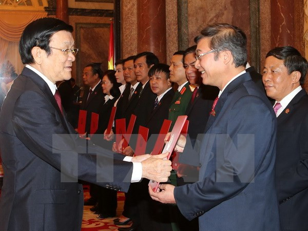 Le Président Truong Tân Sang nomme 15 juges à la Cour populaire suprême ảnh 1 Le Président Truong Tân Sang nomme 15 juges à la Cour populaire suprême ảnh 1