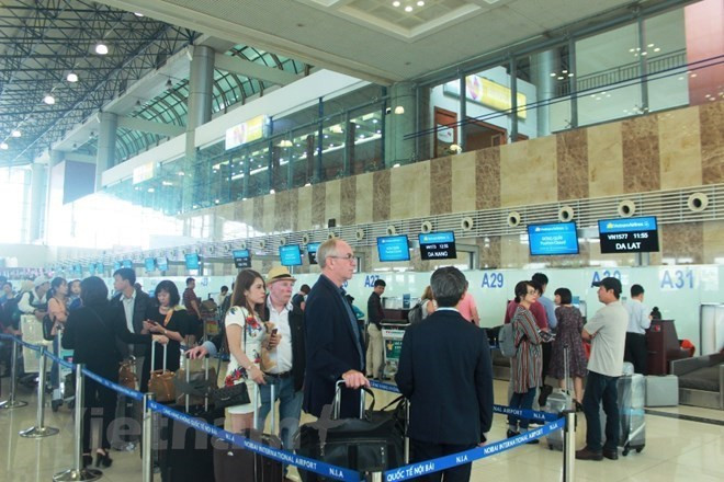 Les passagers transitant par les aéroports vietnamiens dépassent le cap des 100 millions ảnh 1 Les passagers transitant par les aéroports vietnamiens dépassent le cap des 100 millions ảnh 1