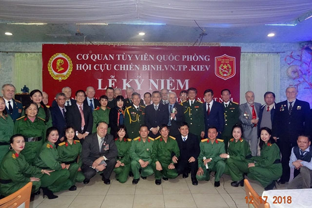 Célébration de la fondation de l'Armée populaire du Vietnam en Ukraine ảnh 1 Célébration de la fondation de l'Armée populaire du Vietnam en Ukraine ảnh 1