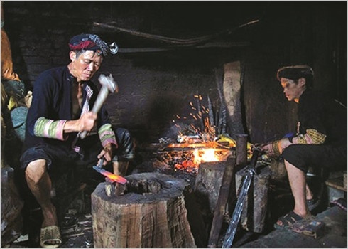 Garder la flamme des forges artisanales des Dao ảnh 1 Garder la flamme des forges artisanales des Dao ảnh 1