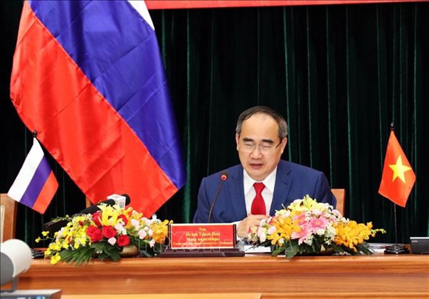 Vidéoconférence entre Hô Chi Minh-Ville et Saint-Pétersbourg à l’occasion du 130e anniversaire de l'Oncle Ho ảnh 1 Vidéoconférence entre Hô Chi Minh-Ville et Saint-Pétersbourg à l’occasion du 130e anniversaire de l'Oncle Ho ảnh 1