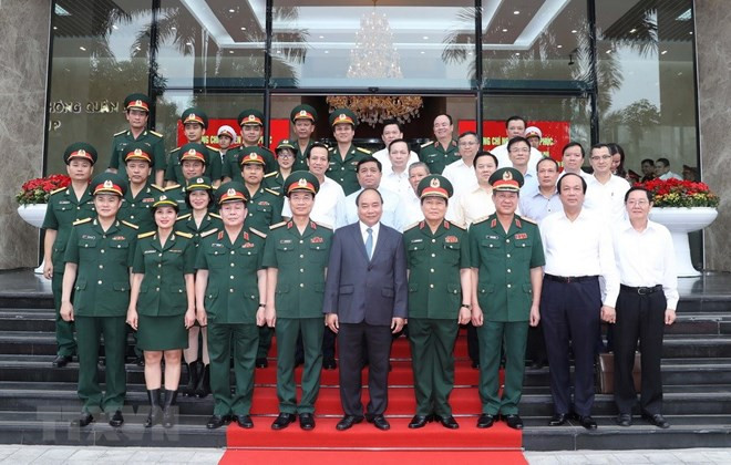 Le Premier ministre Nguyen Xuan Phuc salue les réalisations de Viettel ảnh 1 Le Premier ministre Nguyen Xuan Phuc salue les réalisations de Viettel ảnh 1