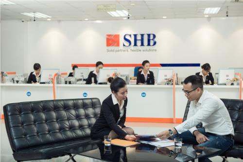 La banque SHB reçoit le prix The Bizz – Business Excellence Award 2018 de Worldcob ảnh 1