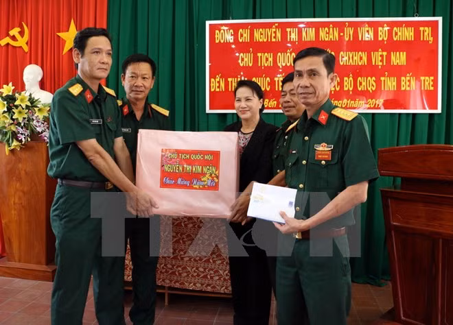 Têt traditionnel: la présidente de l'AN se rend dans la province de Ben Tre ảnh 1