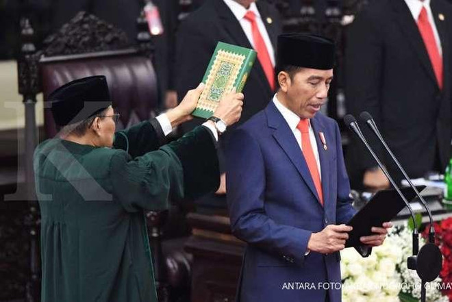Indonésie : le président Joko Widodo prête serment pour un second mandat ảnh 1