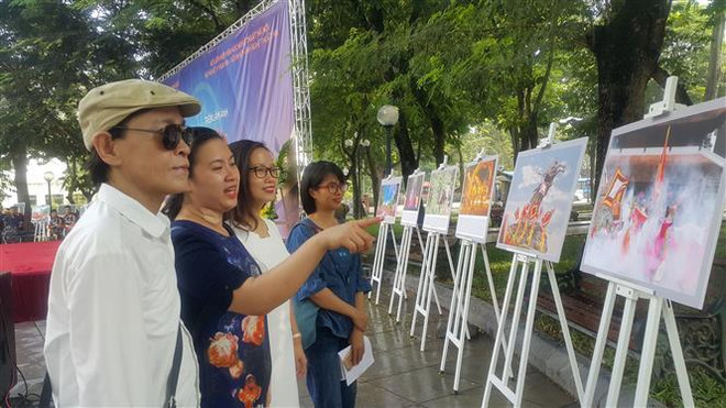 Diverses activités en l’honneur du 65e anniversaire de la libération de la capitale Hanoï ảnh 2 Diverses activités en l’honneur du 65e anniversaire de la libération de la capitale Hanoï ảnh 2