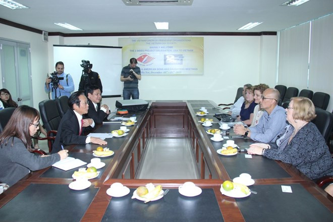 Des enfants de vétérans américains en visite au Vietnam ảnh 1 Des enfants de vétérans américains en visite au Vietnam ảnh 1
