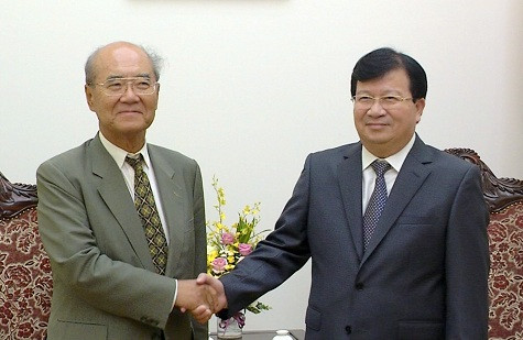 Le vice-PM Trinh Dinh Dung reçoit l’ancien directeur général de l’UNESCO ảnh 1 Le vice-PM Trinh Dinh Dung reçoit l’ancien directeur général de l’UNESCO ảnh 1