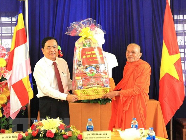Voeux à destination de la population khmère à l’occasion du Tet Chol Chnam Thmay ảnh 1 Voeux à destination de la population khmère à l’occasion du Tet Chol Chnam Thmay ảnh 1