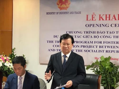 Samsung aide la formation des experts vietnamiens dans l’industrie auxiliaire ảnh 2 Samsung aide la formation des experts vietnamiens dans l’industrie auxiliaire ảnh 2