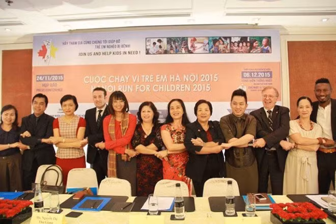 Hanoi : "La course pour les enfants 2015" ảnh 1 Hanoi : "La course pour les enfants 2015" ảnh 1
