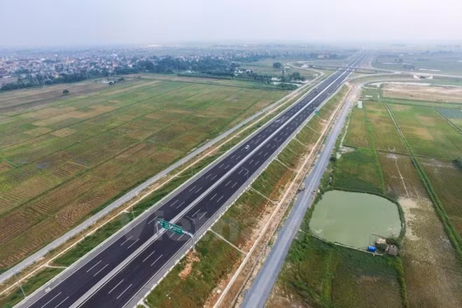 Le PM appelle à améliorer la gestion publique dans les transports ảnh 1 Le PM appelle à améliorer la gestion publique dans les transports ảnh 1