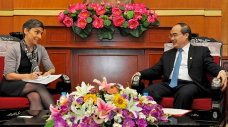 Nguyên Thiên Nhân reçoit le nouvel ambassadeur suisse au Vietnam ảnh 1 Nguyên Thiên Nhân reçoit le nouvel ambassadeur suisse au Vietnam ảnh 1