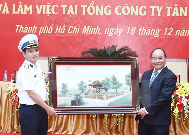Tan Cang Sai Gon exhortée à remplir sa mission de défense et économique ảnh 1 Tan Cang Sai Gon exhortée à remplir sa mission de défense et économique ảnh 1
