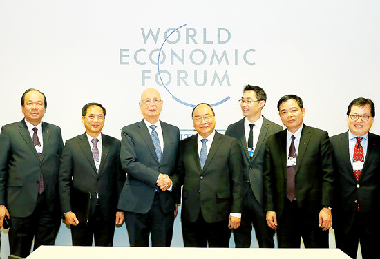 Le PM Nguyên Xuân Phuc termine sa participation au 47e Forum de Davos ảnh 3 Le PM Nguyên Xuân Phuc termine sa participation au 47e Forum de Davos ảnh 3