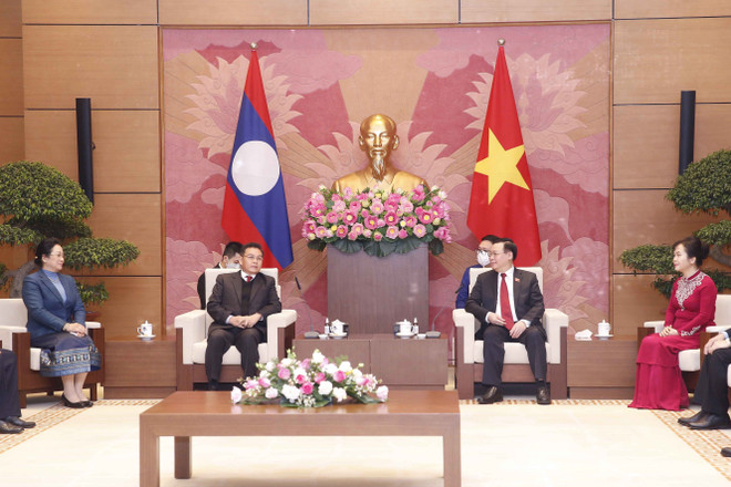 Le président de l'AN lao Xaysomphone Phomvihane termine sa visite officielle au Vietnam ảnh 1 Le président de l'AN lao Xaysomphone Phomvihane termine sa visite officielle au Vietnam ảnh 1