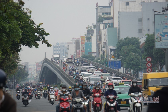 Approbation d'un projet de construction d'une route aux portes de l'aéroport de Tan Son Nhat ảnh 1