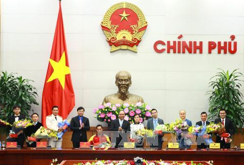 Le Premier ministre salue les contributions des jeunes éminents au pays ảnh 1 Le Premier ministre salue les contributions des jeunes éminents au pays ảnh 1