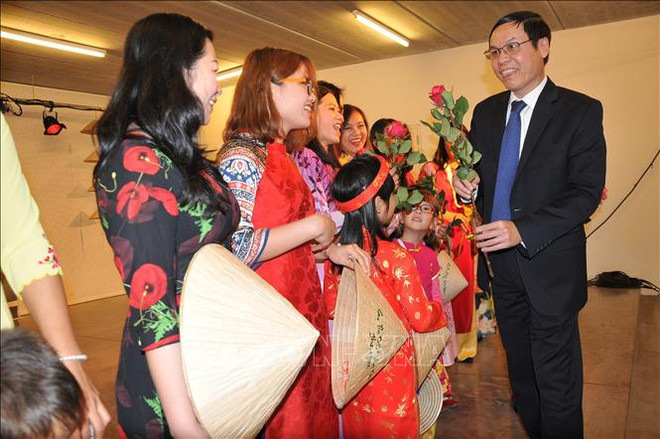 Journée de la famille vietnamienne à Bruxelles ảnh 2 Journée de la famille vietnamienne à Bruxelles ảnh 2