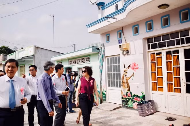Inauguration du 1er village de fresques dans le delta du Mékong ảnh 1