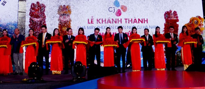 Aliment pour animaux: le groupe sud-coréen CJ inaugure sa 5e usine à Ha Nam  ảnh 1 Aliment pour animaux: le groupe sud-coréen CJ inaugure sa 5e usine à Ha Nam  ảnh 1