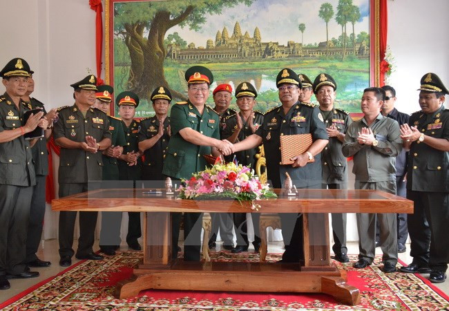 Armée : le Vietnam soutient le Cambodge ảnh 1 Armée : le Vietnam soutient le Cambodge ảnh 1