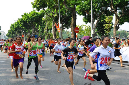 43ème course pour la paix du journal Ha Noi Moi 2016 ảnh 1 43ème course pour la paix du journal Ha Noi Moi 2016 ảnh 1