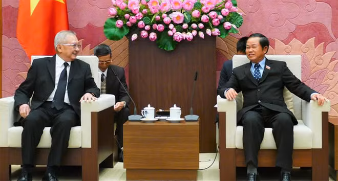 Renforcement de la coopération d'amitié Vietnam-Thaïlande ảnh 1