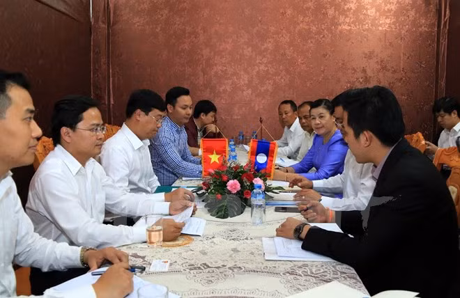 Coopération renforcée entre les jeunes du Vietnam et du Laos ảnh 1