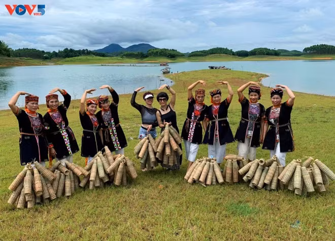 Le lac Thac Bà, une attraction touristique de Yên Bai ảnh 2