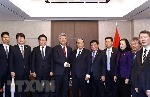 Le président vietnamien rencontre des dirigeants de grands groupes sud-coréens ảnh 4