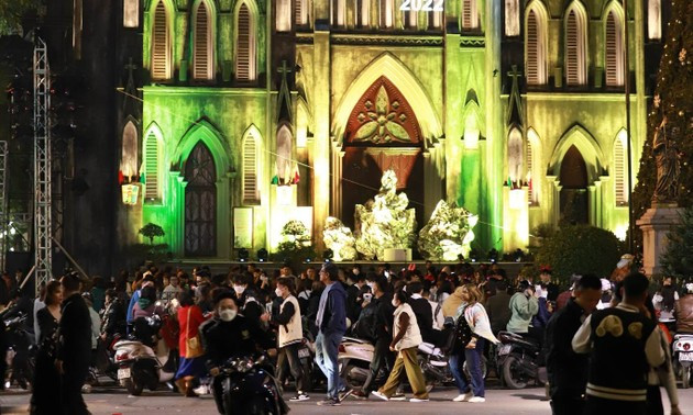 Comment les Vietnamiens fêtent-ils Noël ? ảnh 1