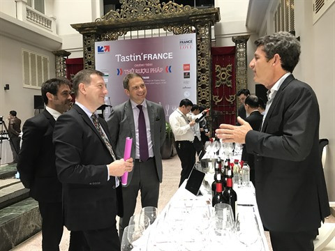 "French Wine Tasting" 2017 : les producteurs de vins rassemblés à Hanoï ảnh 3 "French Wine Tasting" 2017 : les producteurs de vins rassemblés à Hanoï ảnh 3