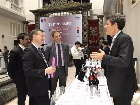 ​"French Wine Tasting​" 2017 : les producteurs de vins rassemblés à Hanoï ảnh 3