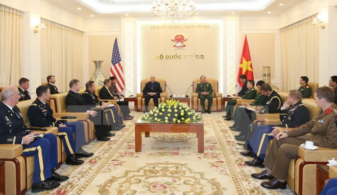 Le chef d'état-major adjoint de l'Armée populaire reçoit une délégation de l'Armée américaine ảnh 1 Le chef d'état-major adjoint de l'Armée populaire reçoit une délégation de l'Armée américaine ảnh 1