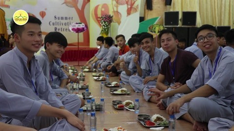 Voyage spirituel: quand les moines servent de guides ảnh 2