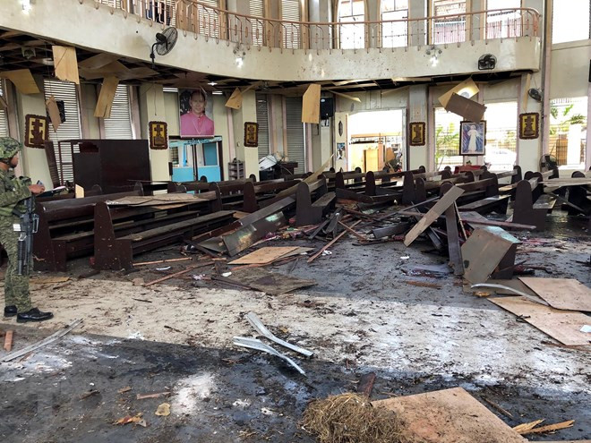 Attentat aux Philippines : près de 80 morts et blessés ảnh 1 Attentat aux Philippines : près de 80 morts et blessés ảnh 1