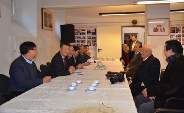 Examen de nouvelles politiques en faveur des Viêt kiêu méritants de la Patrie ảnh 1 Examen de nouvelles politiques en faveur des Viêt kiêu méritants de la Patrie ảnh 1
