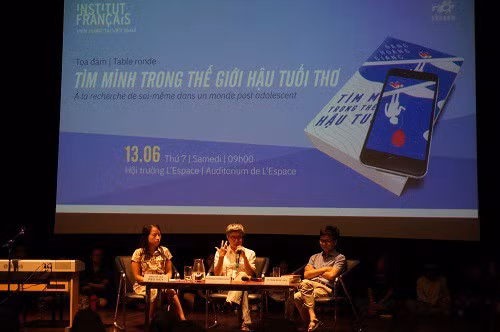 À la recherche de soi dans un monde post-adolescent ảnh 1