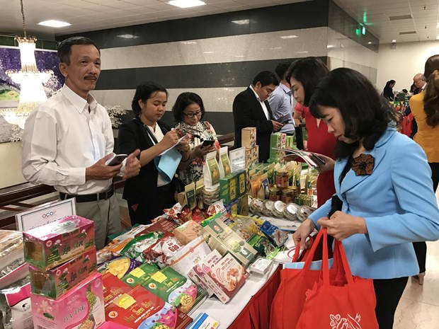 La connexion entre l’offre et la demande essentielle pour promouvoir le marché intérieur ảnh 1 La connexion entre l’offre et la demande essentielle pour promouvoir le marché intérieur ảnh 1