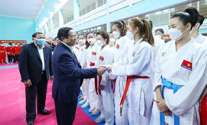 Le Premier ministre Pham Minh Chinh inspecte les préparatifs pour les SEA Games 31 ảnh 2 Le Premier ministre Pham Minh Chinh inspecte les préparatifs pour les SEA Games 31 ảnh 2