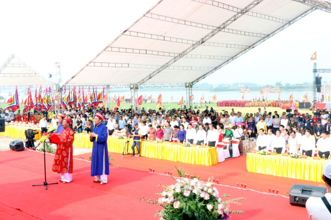 Environ 120.000 pèlerins à la fête d'automne de Côn Son - Kiêp Bac 2019 ảnh 1 Environ 120.000 pèlerins à la fête d'automne de Côn Son - Kiêp Bac 2019 ảnh 1