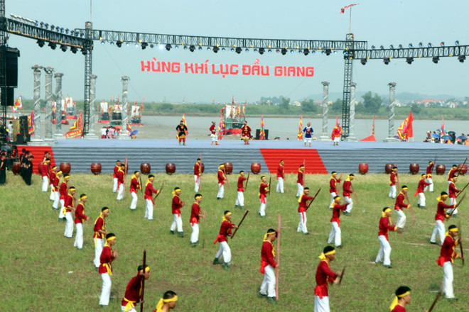 Environ 120.000 pèlerins à la fête d'automne de Côn Son - Kiêp Bac 2019 ảnh 2 Environ 120.000 pèlerins à la fête d'automne de Côn Son - Kiêp Bac 2019 ảnh 2