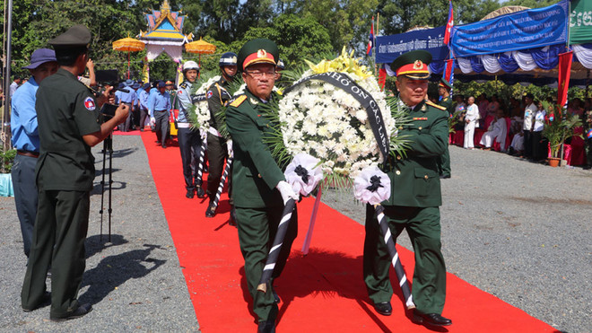 Rapatriement des restes de soldats volontaires et d'experts vietnamiens au Cambodge ảnh 1 Rapatriement des restes de soldats volontaires et d'experts vietnamiens au Cambodge ảnh 1