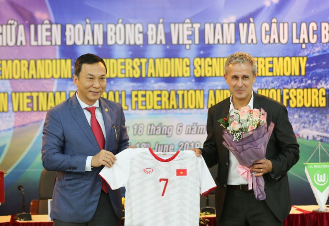 Le Vietnam et l'Allemagne coopèrent pour promouvoir le développement du football ảnh 2 Le Vietnam et l'Allemagne coopèrent pour promouvoir le développement du football ảnh 2