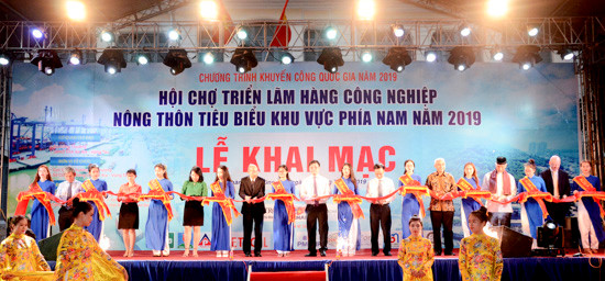 Ouverture de la Foire-expo des produits industriels ruraux typiques du Sud 2019 ảnh 1