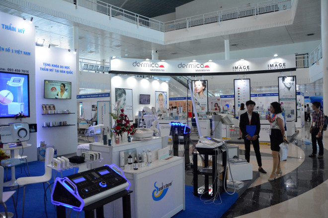 Ouverture du Salon international de la médecine et de la pharmacie à Da Nang ảnh 1 Ouverture du Salon international de la médecine et de la pharmacie à Da Nang ảnh 1