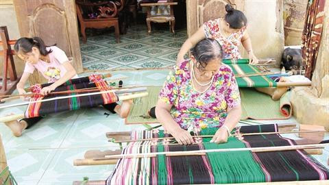 Le tissage de la brocatelle, un savoir-faire à préserver ảnh 2 Le tissage de la brocatelle, un savoir-faire à préserver ảnh 2
