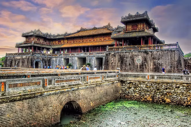 Thua Thien-Hue attire 2,11 millions de visiteurs en cinq mois ảnh 1